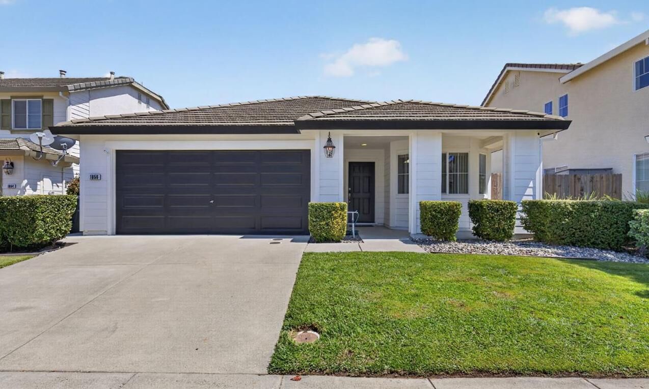 Property Photo: 1856 Stonecrest Drive CA 95747