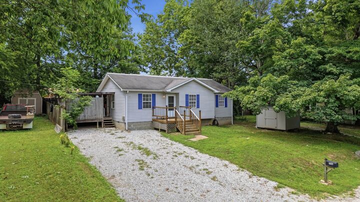 Property Photo: 706 Madison St TN 37355