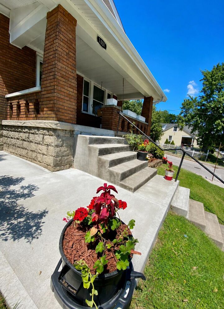 Property Photo:  1801 Jefferson Avenue  KY 41014 