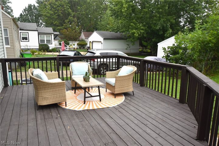 Property Photo: 565 E Hopocan Avenue OH 44203