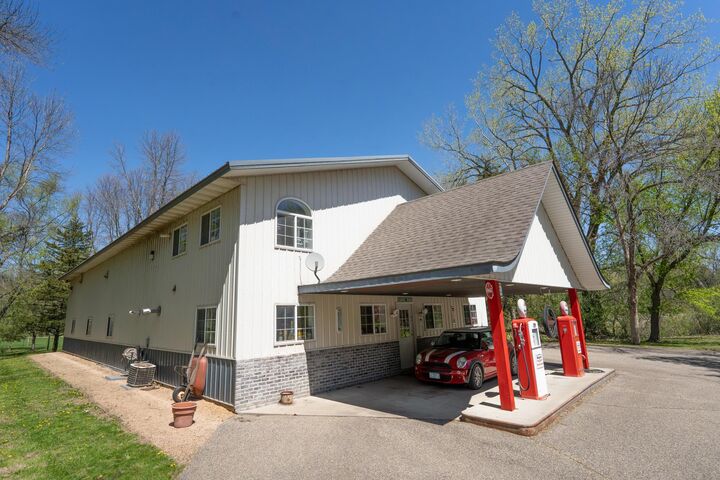 Property Photo: 20810 Parkfield Avenue MN 55352