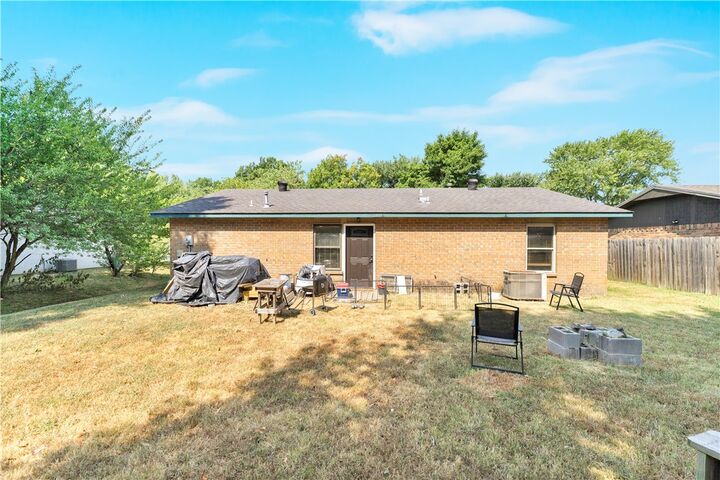Property Photo: 2701 N 3rd Street AR 72756