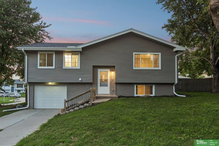Property Photo:  21208 Palomino Road  NE 68022 