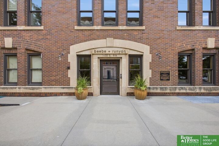 Property Photo:  105 S 9th Street 413  NE 68102 