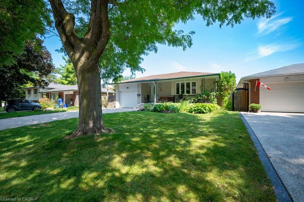 Property Photo: 634 Cedargrove Place ON N2L 4Y9