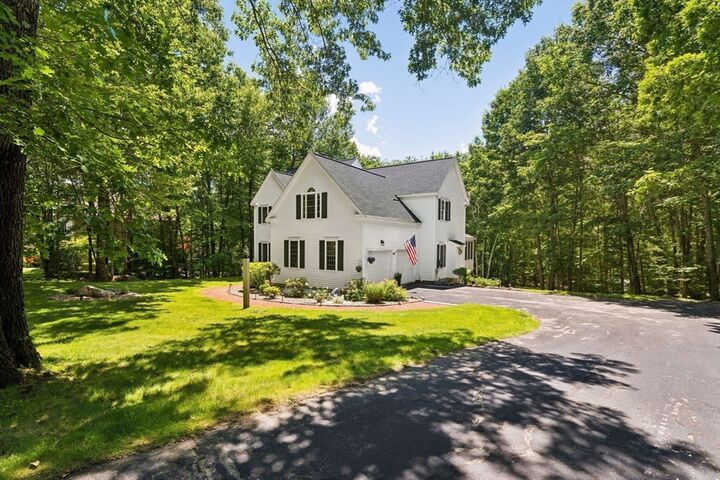 Property Photo:  14 Whittier Drive  NH 03304 