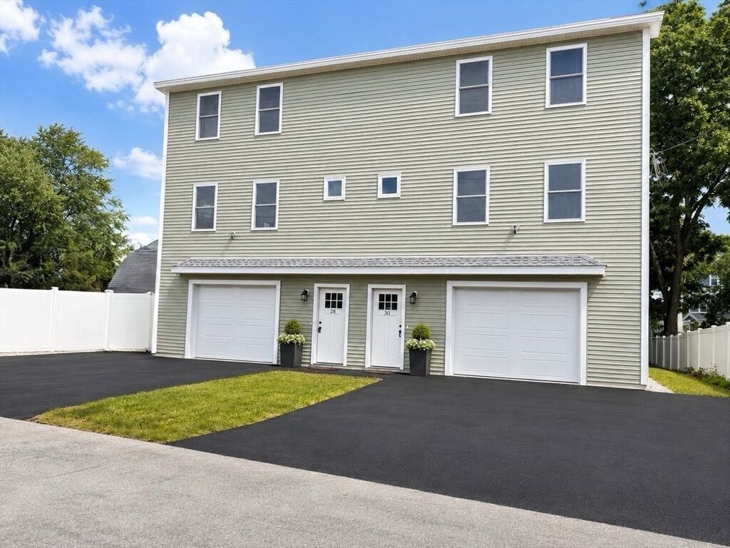 Property Photo:  30 Quigley Ave 30  MA 01863 