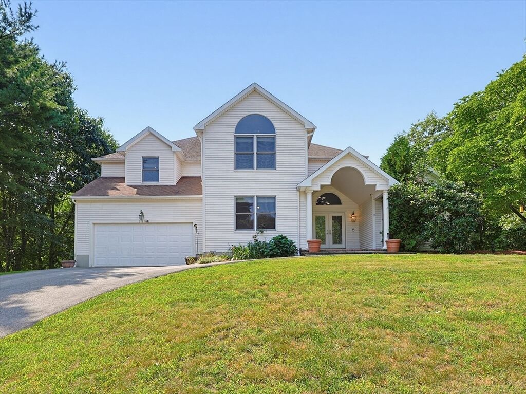 Property Photo: 250 Palisades Cir MA 02072