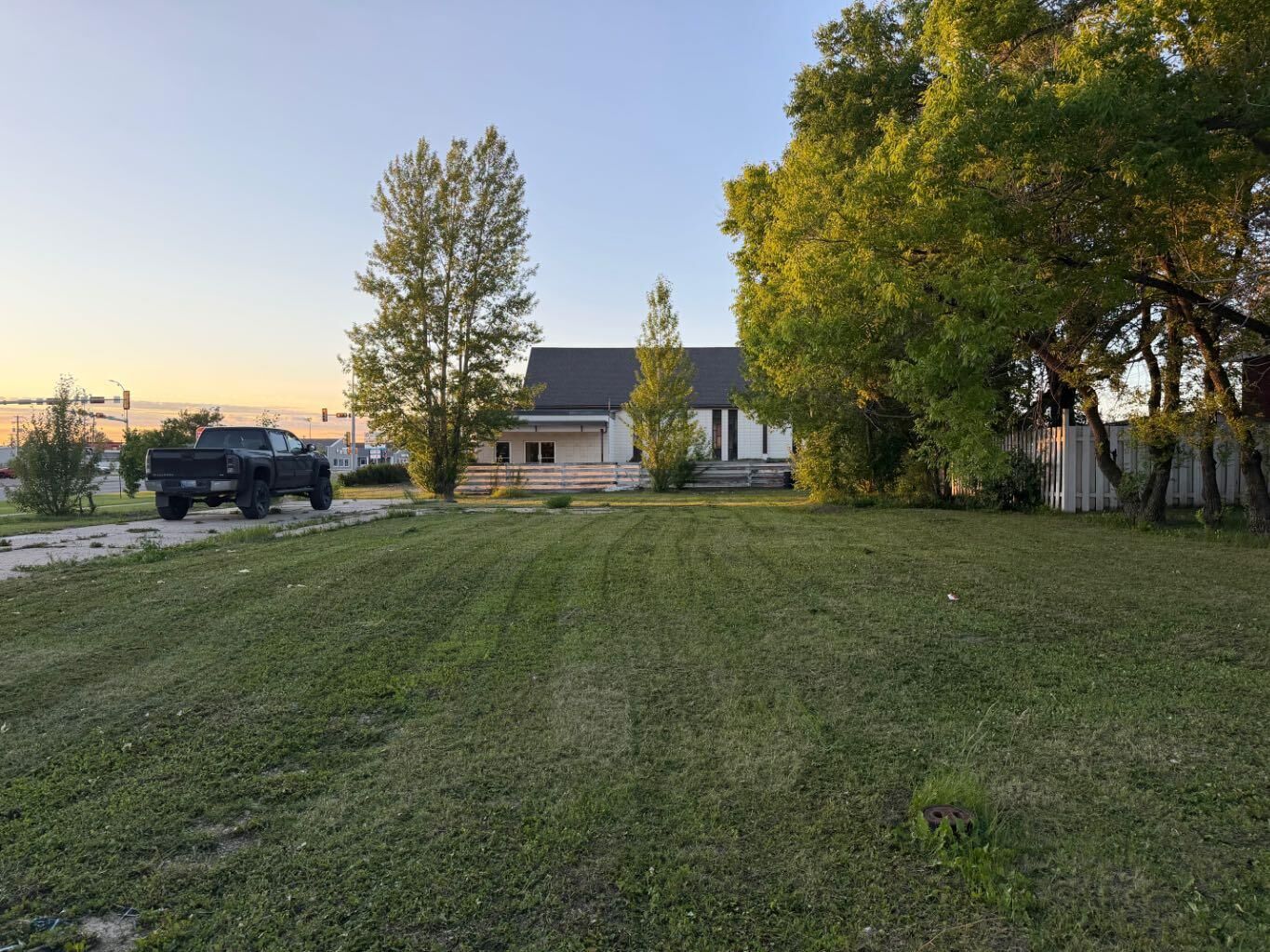 Property Photo: 9932 107 Avenue AB T8V 1L5
