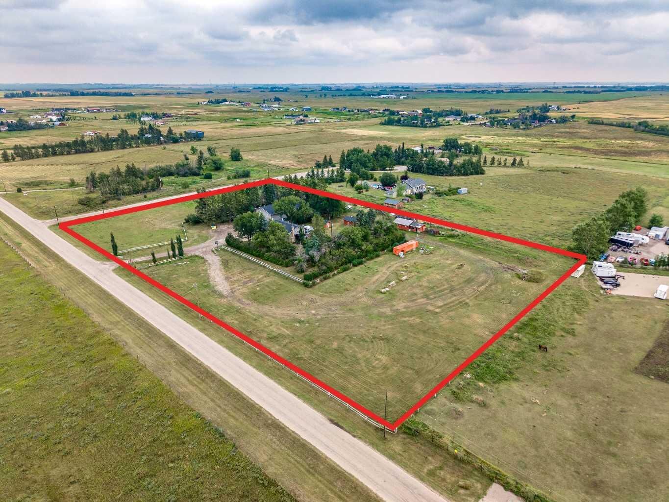 Property Photo: 235084 Range Road 275A AB T1X 2H3
