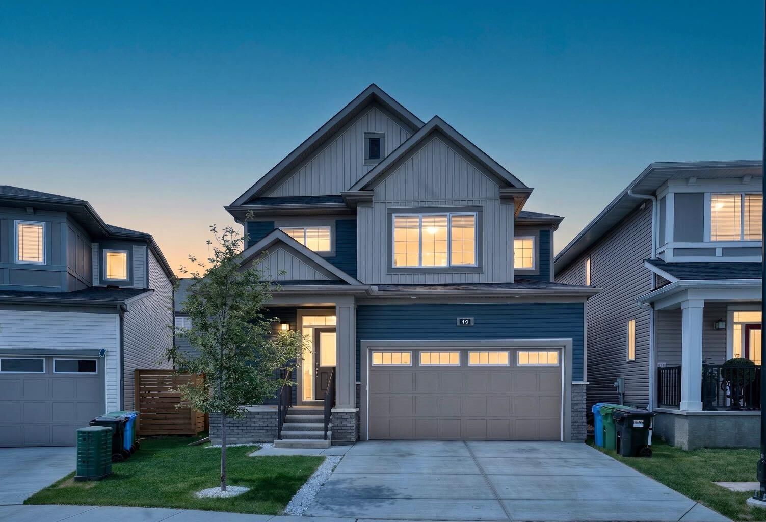 Property Photo:  19 Cityline Heath NE  AB T3N 2N5 