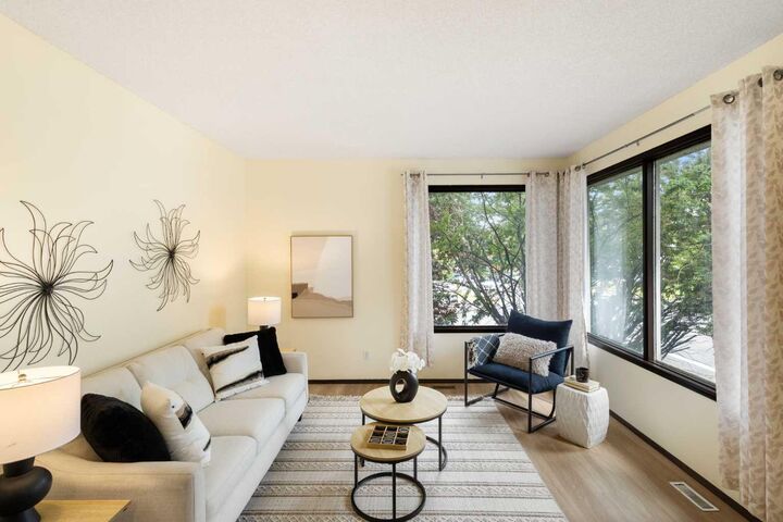 Property Photo: 508 78 Avenue SW AB T2V 0T4