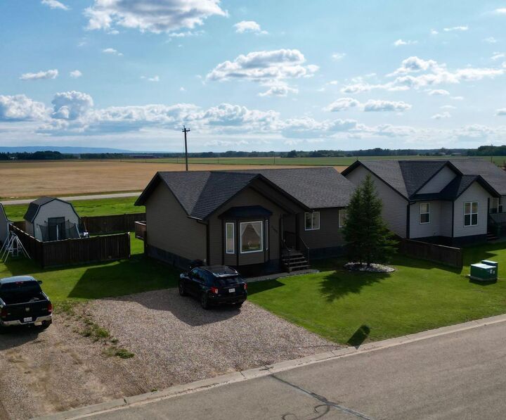 Property Photo:  11005 95 Ave  AB T0H 2H0 
