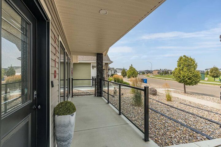 Property Photo:  5310 Southlands Drive SE  AB T1B 0P9 