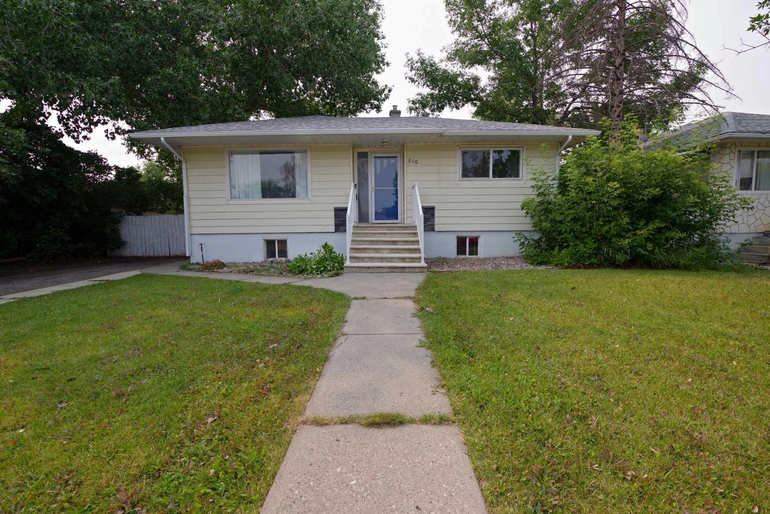 Property Photo: 510 10 Street N AB T1H 2C8