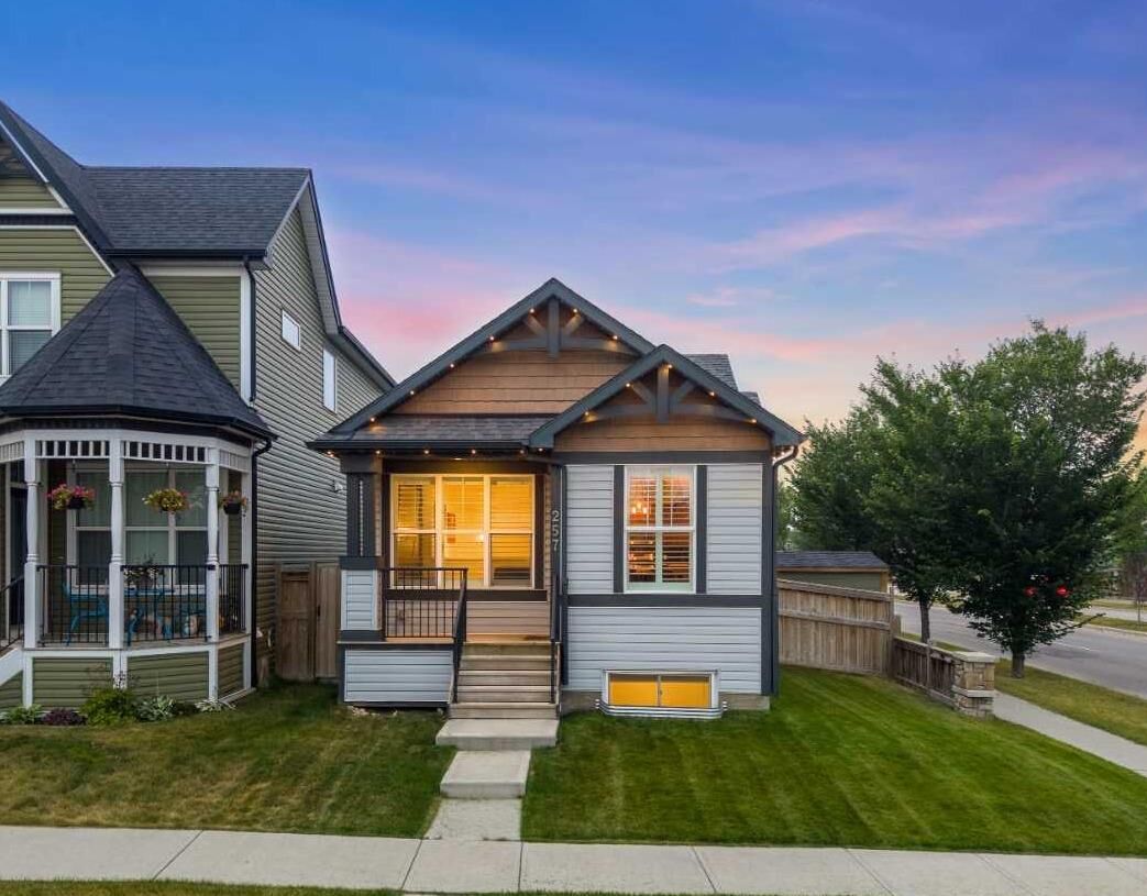 Property Photo:  257 Auburn Meadows Way SE  AB T3M 2H7 