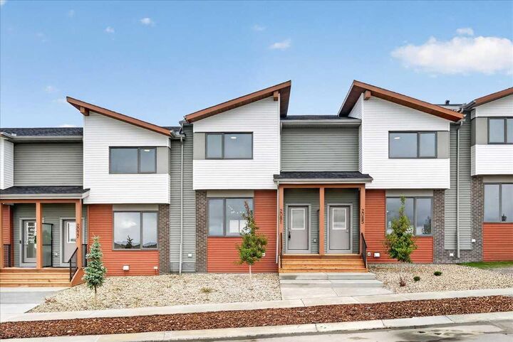 2081 Vantage Way SW — photo 1