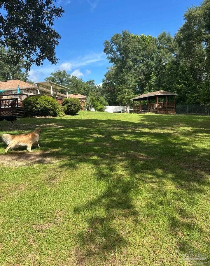Property Photo: 1137 Oak Ridge Trl FL 32533