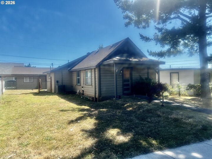 Property Photo:  94224 3rd St  OR 97444 