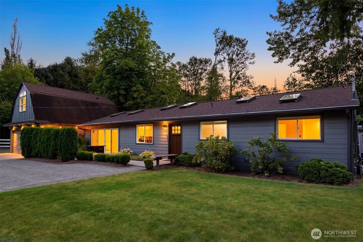 Property Photo: 1109 Lewis Lane SE WA 98027