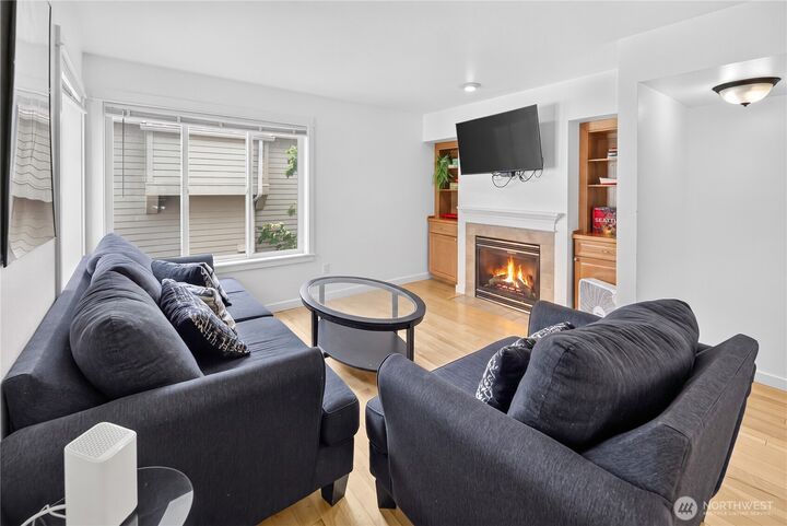 Property Photo:  226 B  26th Avenue E  WA 98112 