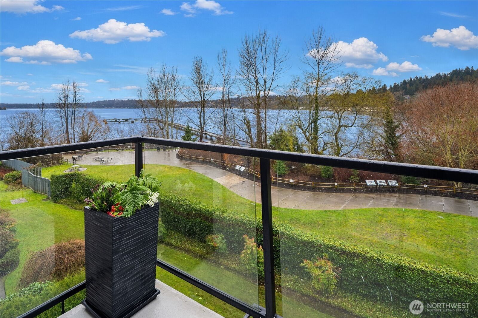 Property Photo: 6121 NE 175th Street A308 WA 98028