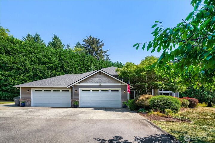 Property Photo:  16132  107th Street SE  WA 98290 