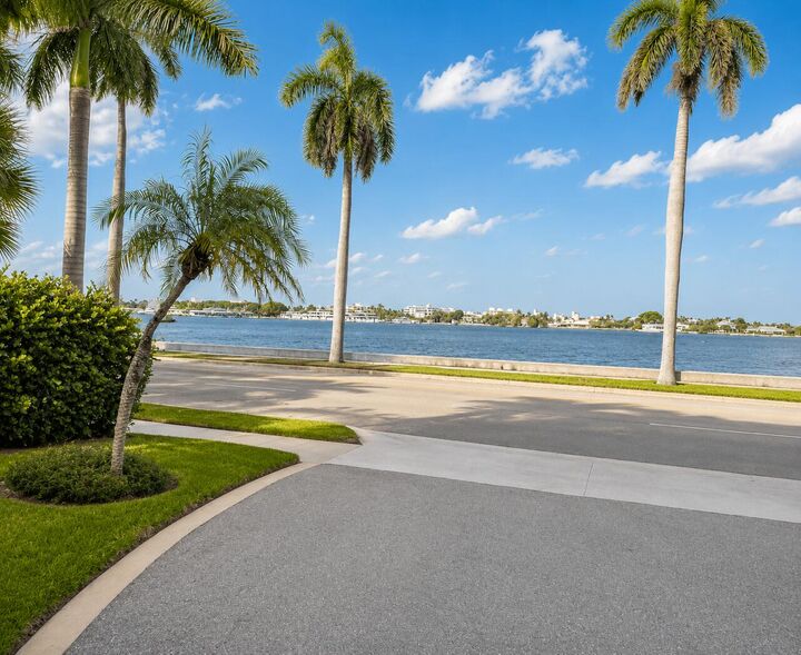 Property Photo:  1527 S Flagler Drive 203F  FL 33401 