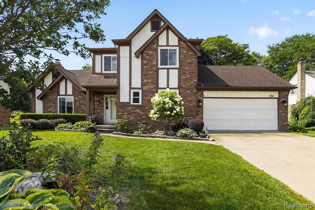 Property Photo:  524 Kentucky Drive  MI 48307 