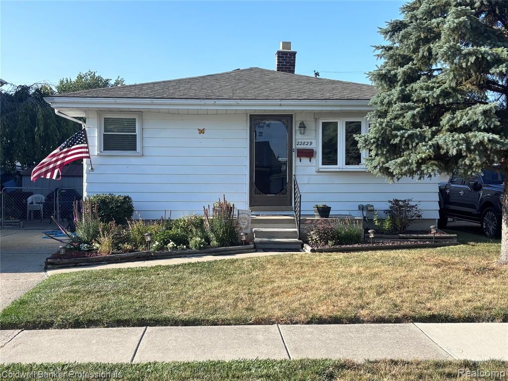 Property Photo:  22829 Arcadia Street  MI 48082 