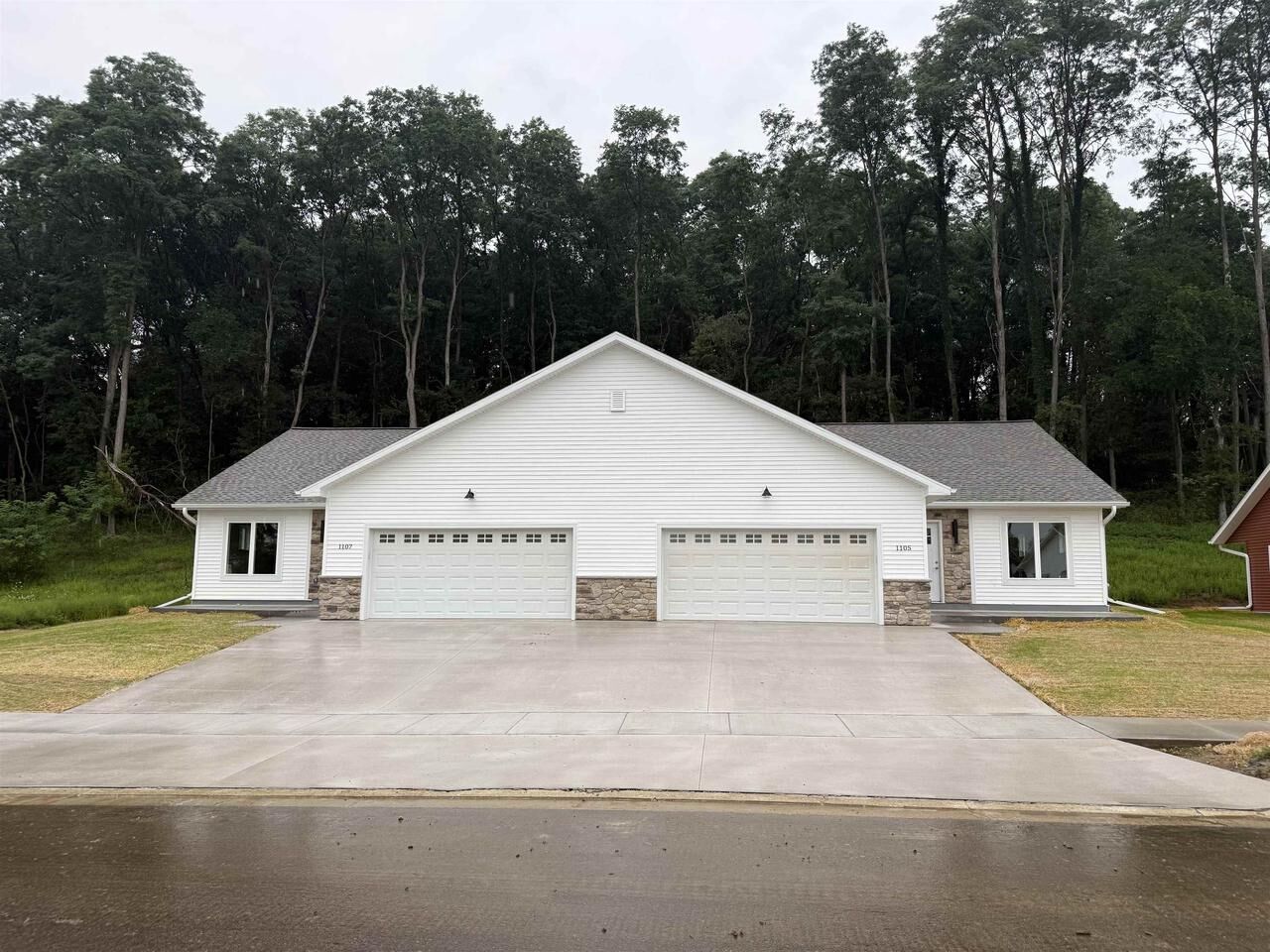 Property Photo: 1107 Rusalka Circle WI 53959