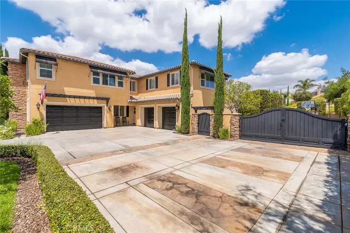 Property Photo:  455 Wrightwood Court  CA 92506 