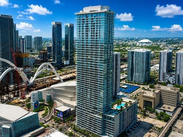 Property Photo: 1400 Biscayne Blvd 3401 FL 33132