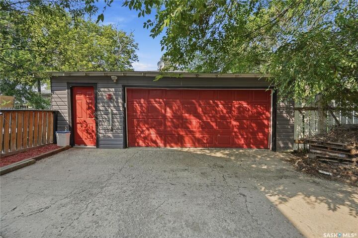 Property Photo: 4828 8th Avenue SK S4T 0V9
