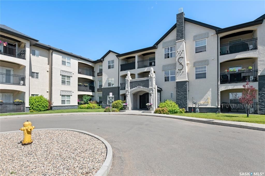 Property Photo:  1640 Dakota Drive 117  SK S4Z 0A4 