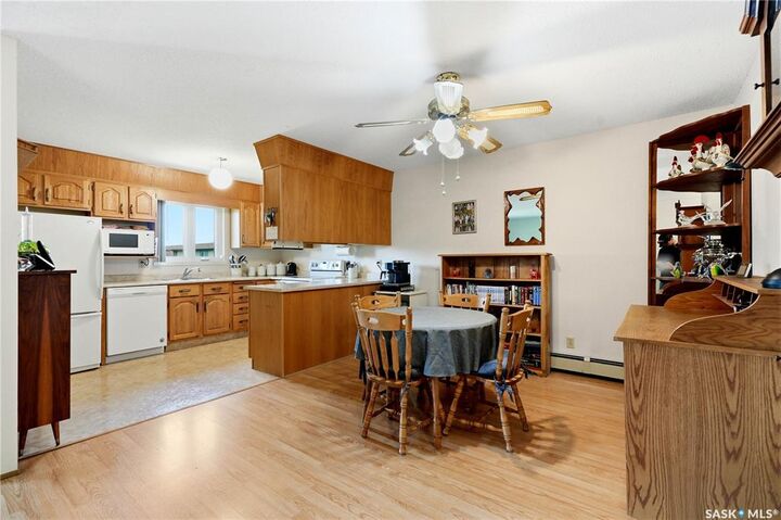 Property Photo:  3140 Louise Street 308  SK S7J 3L8 