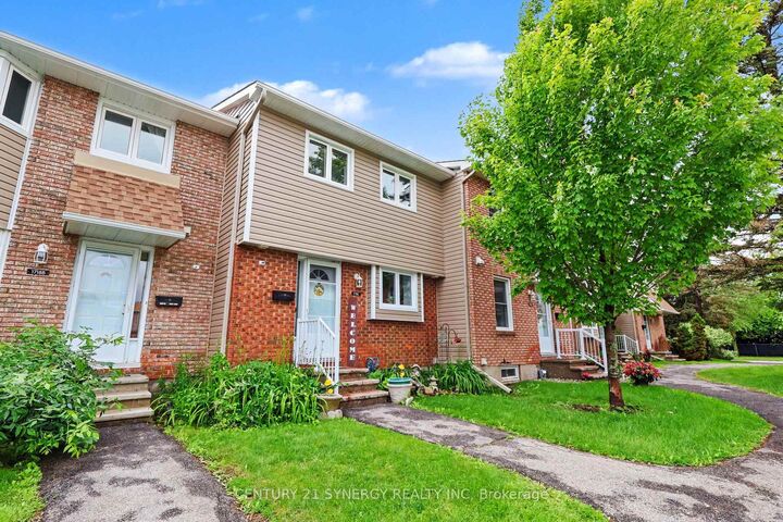 Property Photo: 1718 Lamoureux Drive C ON K1E 2N2