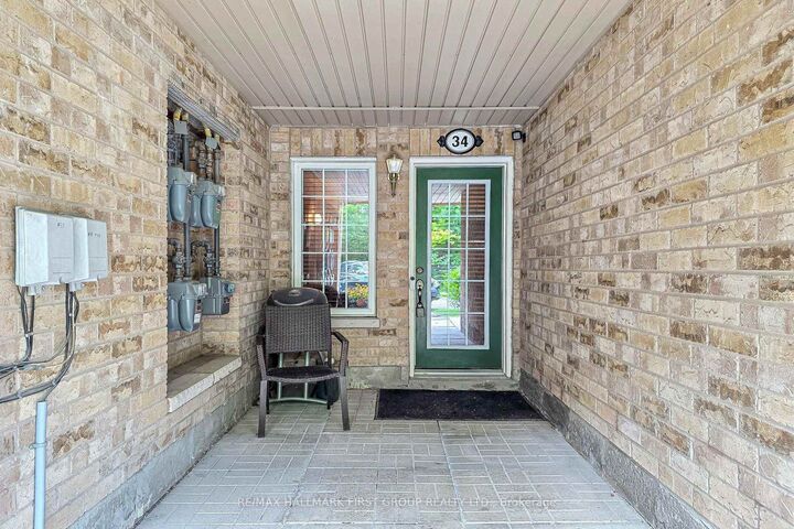 Property Photo: 42 Pinery Trail 34 ON M1B 6H9