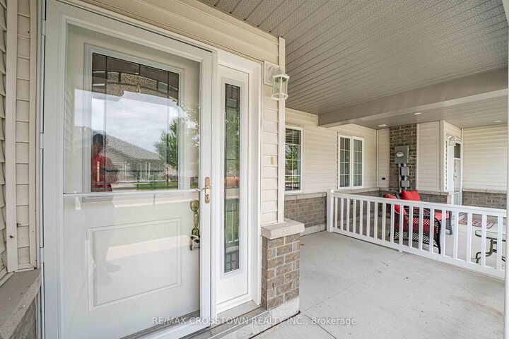 Property Photo:  70 Ivy Crescent  ON L9Z 0H8 