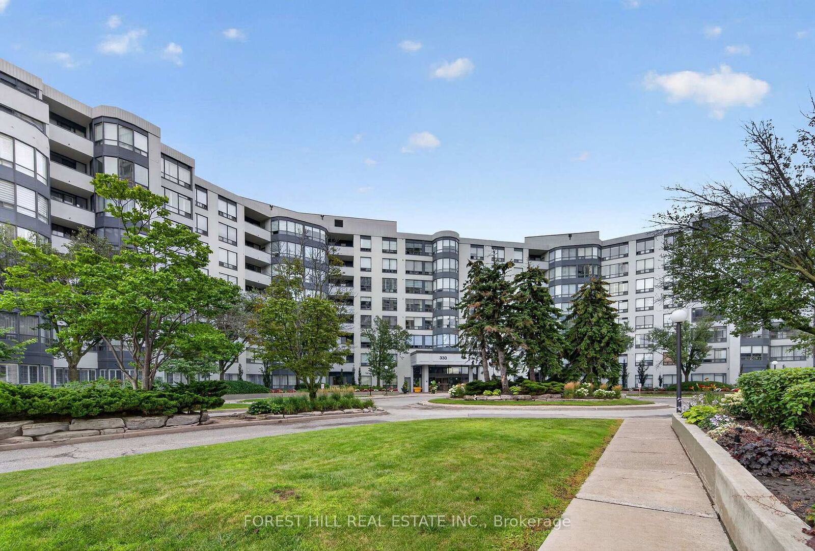 Property Photo: 333 Clark Avenue W 301 ON L4J 7K4