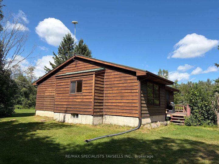 Property Photo: 18606 Horseshoe Hill Road ON L7K 2B3