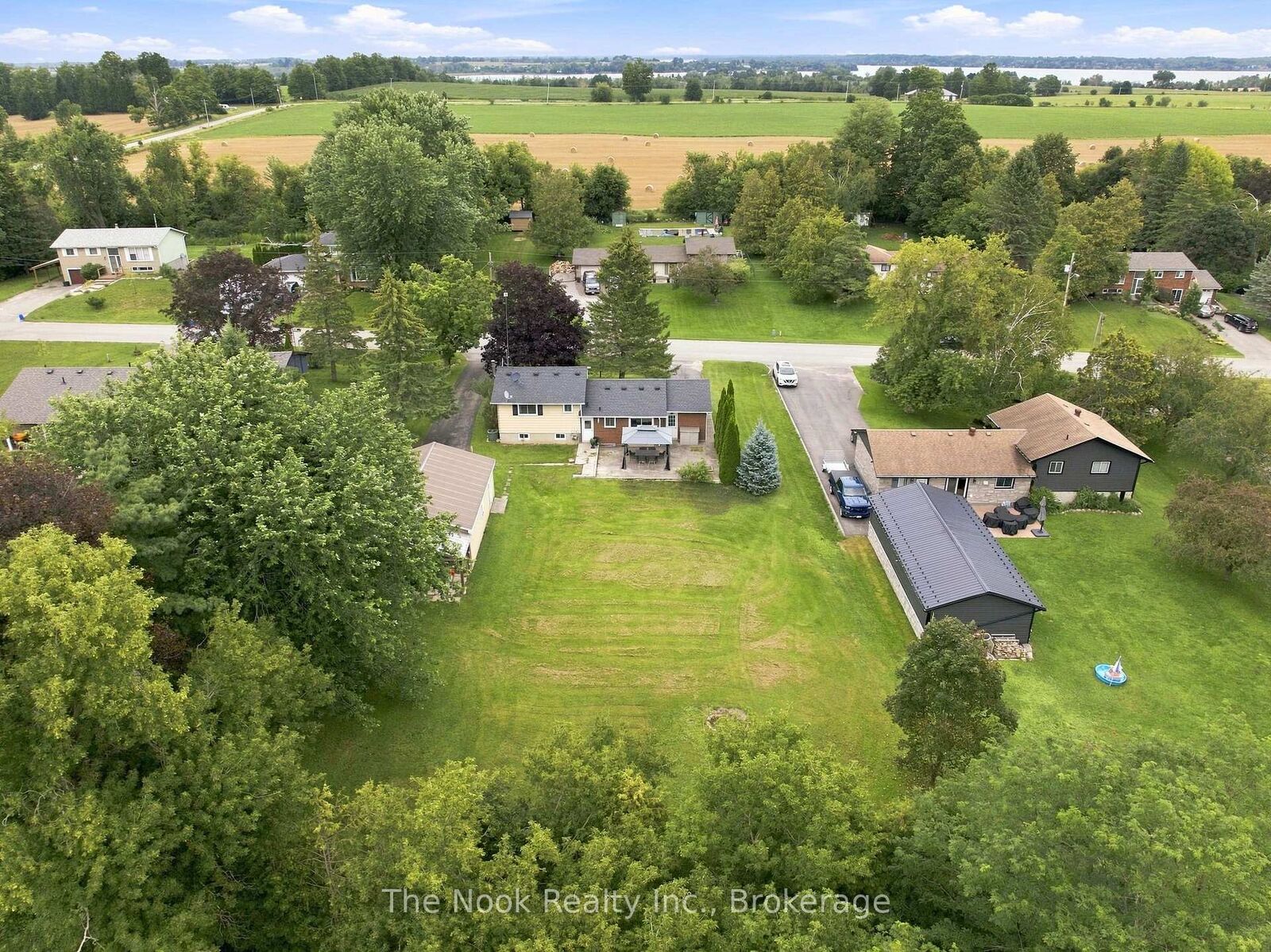 Property Photo: 24 Cedar Ridge Drive ON L0C 1G0