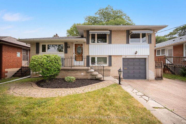 Property Photo:  17 Templar Drive  ON M9R 3C6 