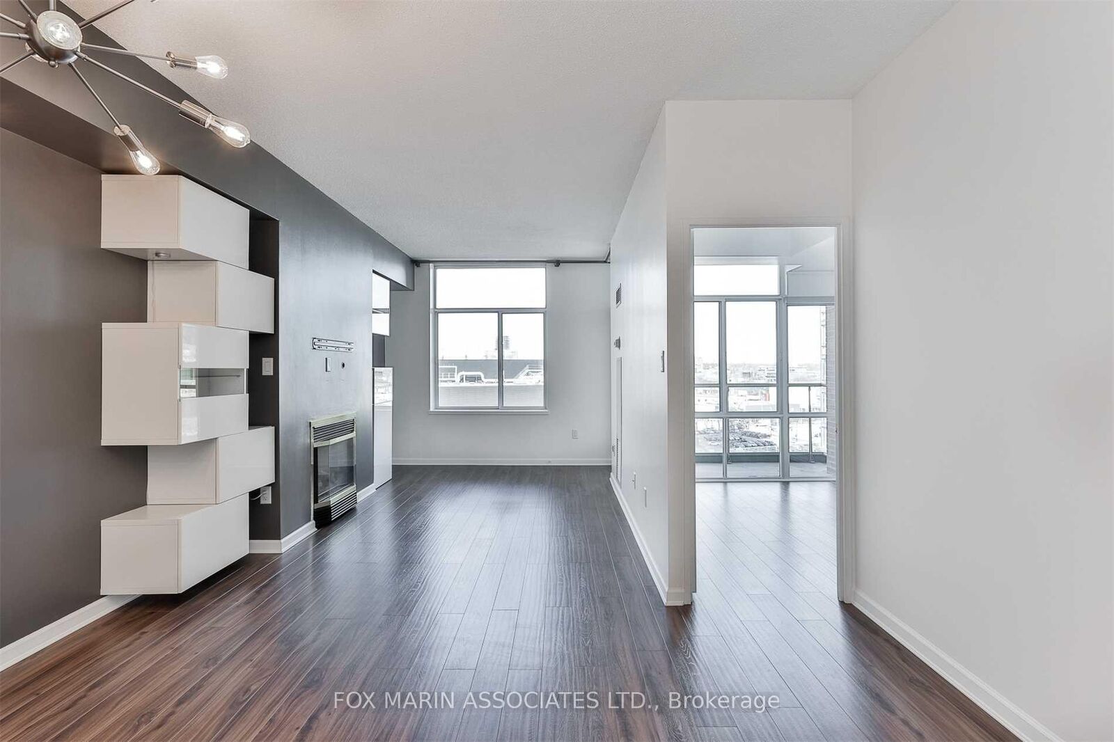 Property Photo: 39 Parliament Street 1108 ON M5A 4R2