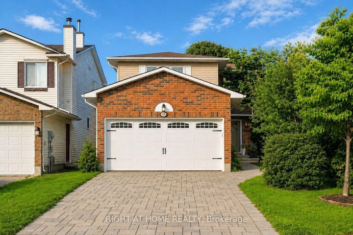 Property Photo: 25 Waterton Crescent ON K2M 1Y8