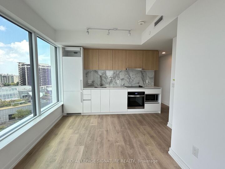 Property Photo:  1100 Sheppard Avenue W 1130  ON M3K 0E4 