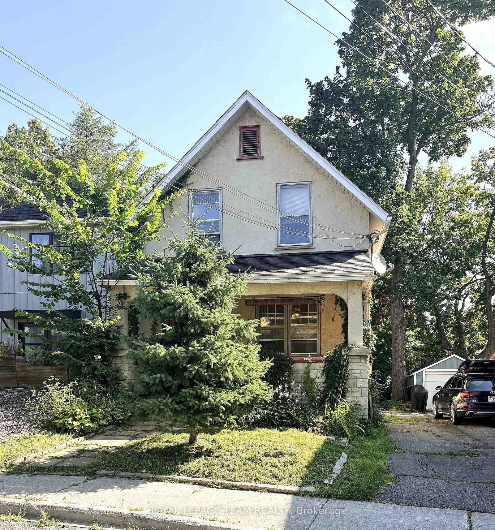 Property Photo: 17 Adelaide Street 1-Main Level ON K1S 3R9