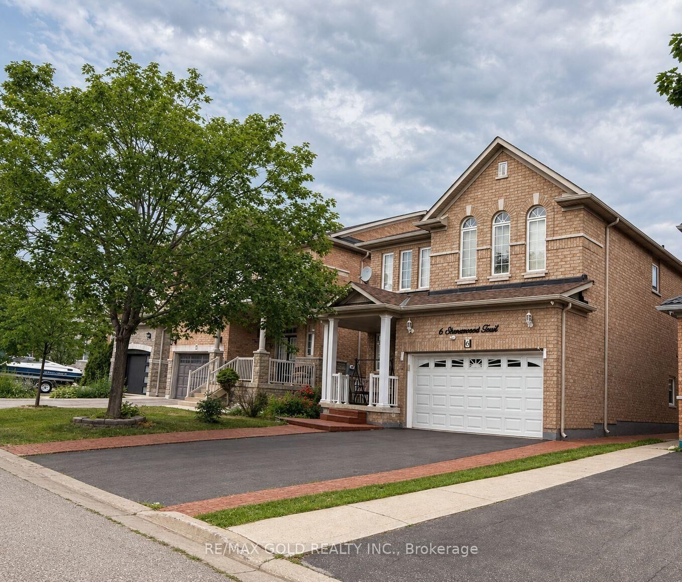 Property Photo: 6 Stonemount Trail ON L6R 0P8