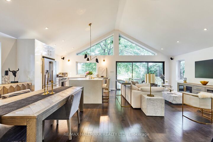 Property Photo:  72 Sunnypoint Crescent  ON M1M 1B9 