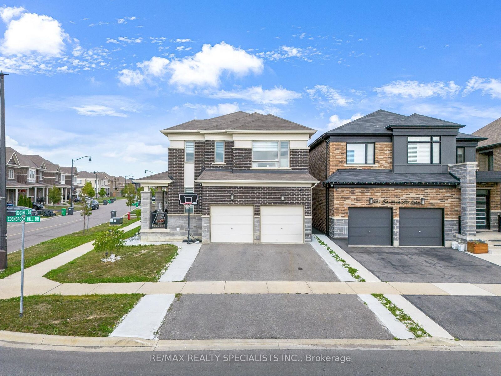 Property Photo: 1 Boothill Drive ON L7A 5E5